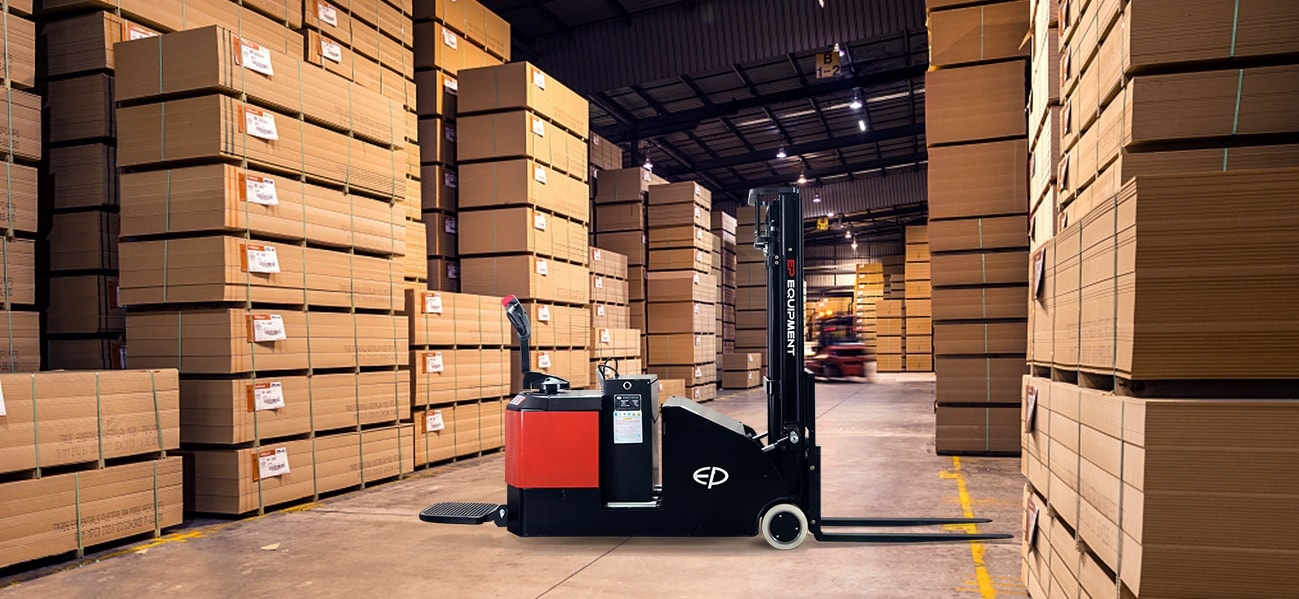 NIKE COLOMBIANA | Equipos básicos para la logística en bodegas