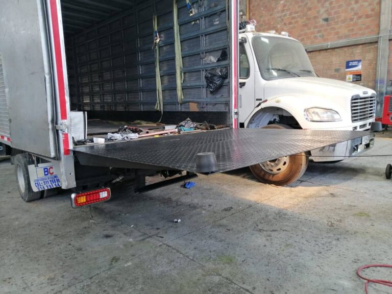 Características de las plataformas hidráulicas sobre camión