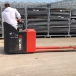 NIKE COLOMBIANA | Optimiza la construcción de sistemas ferroviarios con las grúas HIAB